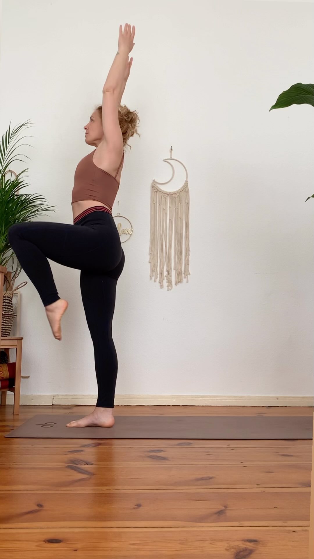 LET GO.
LET THE F*** GO
NO ATTACHMENT
What do you realy need?
Answer that and stay there for a moment.
Happy Day
Love Liva
#modernespiritualität #morgenroutine #morgenritual #ritual #morningyoga #morningyogaflow #yogateacherberlin #yogaübungen #selfleadership #selfleadershipcoach #innerestärke #motivation #internity #selfcare #mindbodysoul #bodymindsoul #körpergeistundseele #spirituallifestyle #spirituallife #selbstbewusstsein